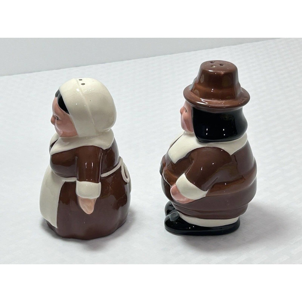 Thanksgiving Publix Supermarket The Pilgrim Pair Salt & Pepper Shakers - Picture 3 of 9